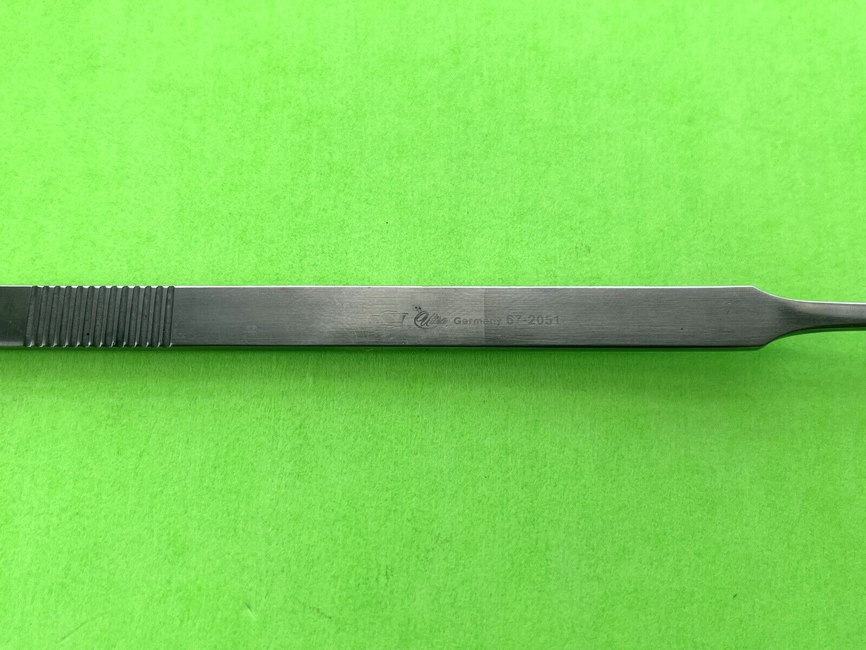 SSI Ultra Surgical 7-1/2" Knife Guide and Retractor Double Ended