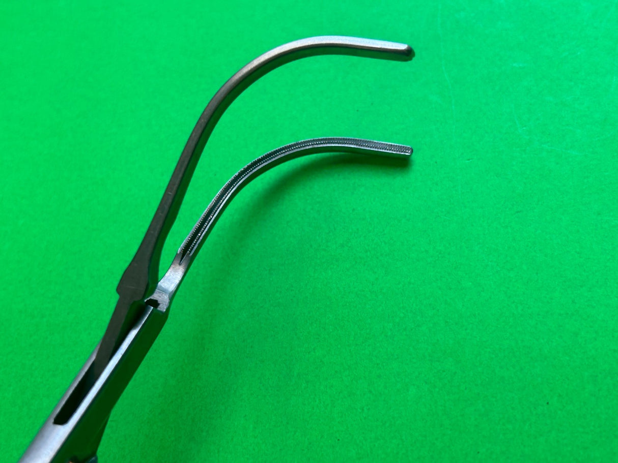 Jarit 320-270 DeBAKEY Vascular Clamp 9.5" 1x2 Teeth