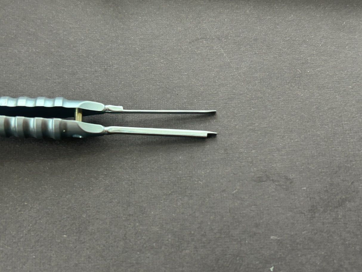 Karl Storz ET2910 Ophthalmic Loading Forceps, Titanium