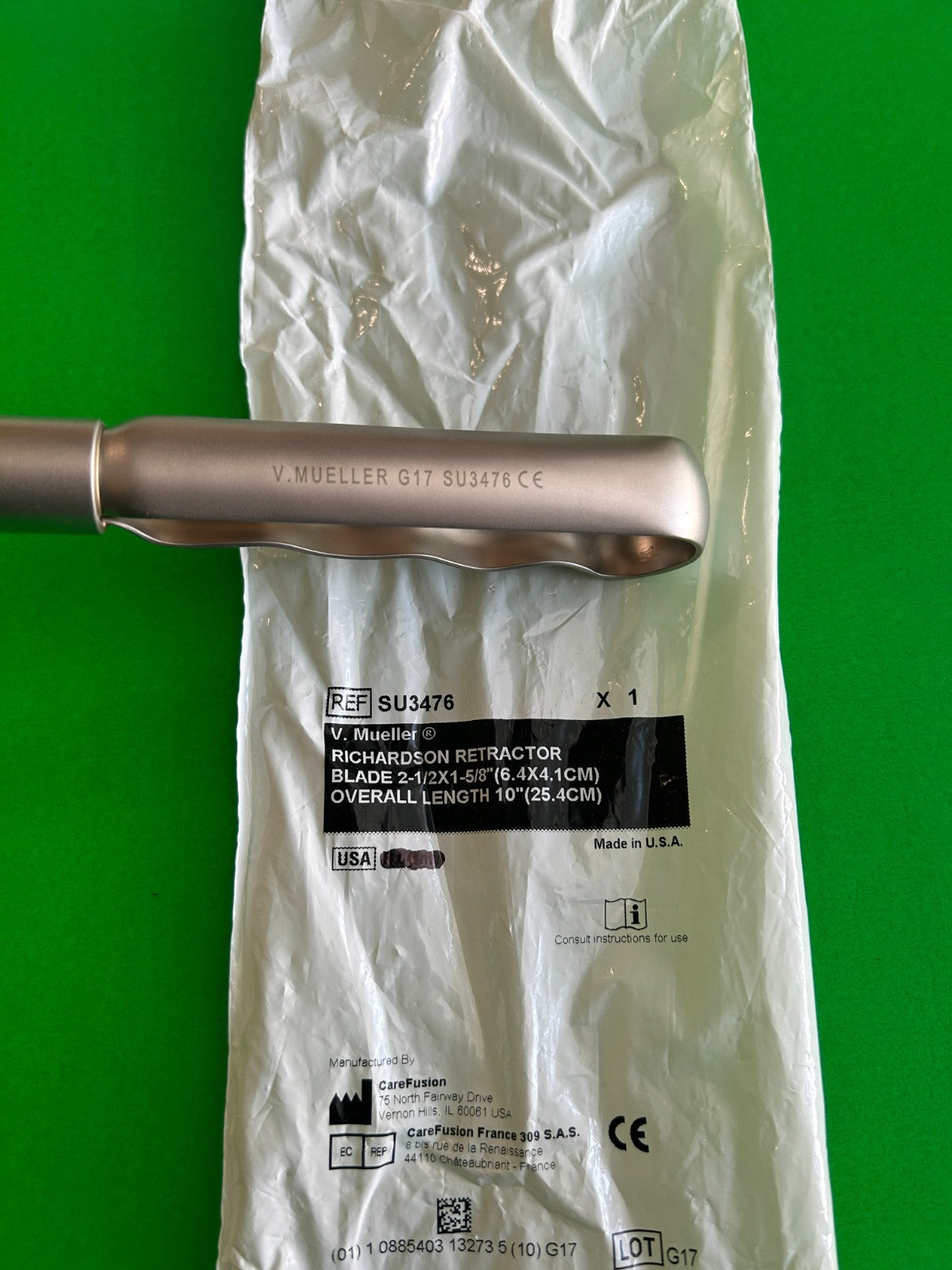 V.Mueller Richardson Retractor Blade 2-1/2 x 1-5/8'' (6.4 x 4.1cm) 10''