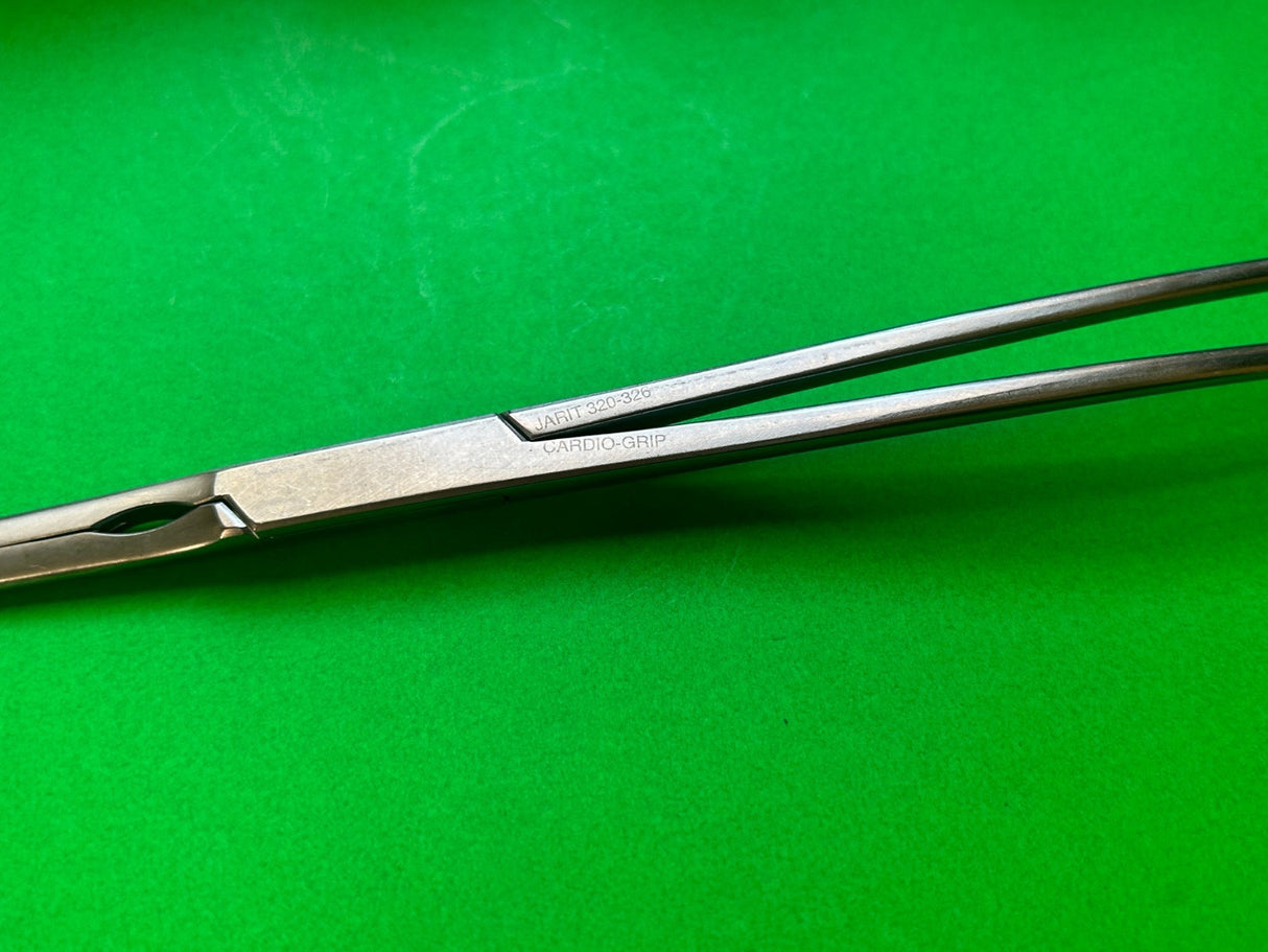 Jarit 320-326 DeBakey Tangential Occlusion Clamp CVD 1x2 Teeth 7-1/2" Vascular
