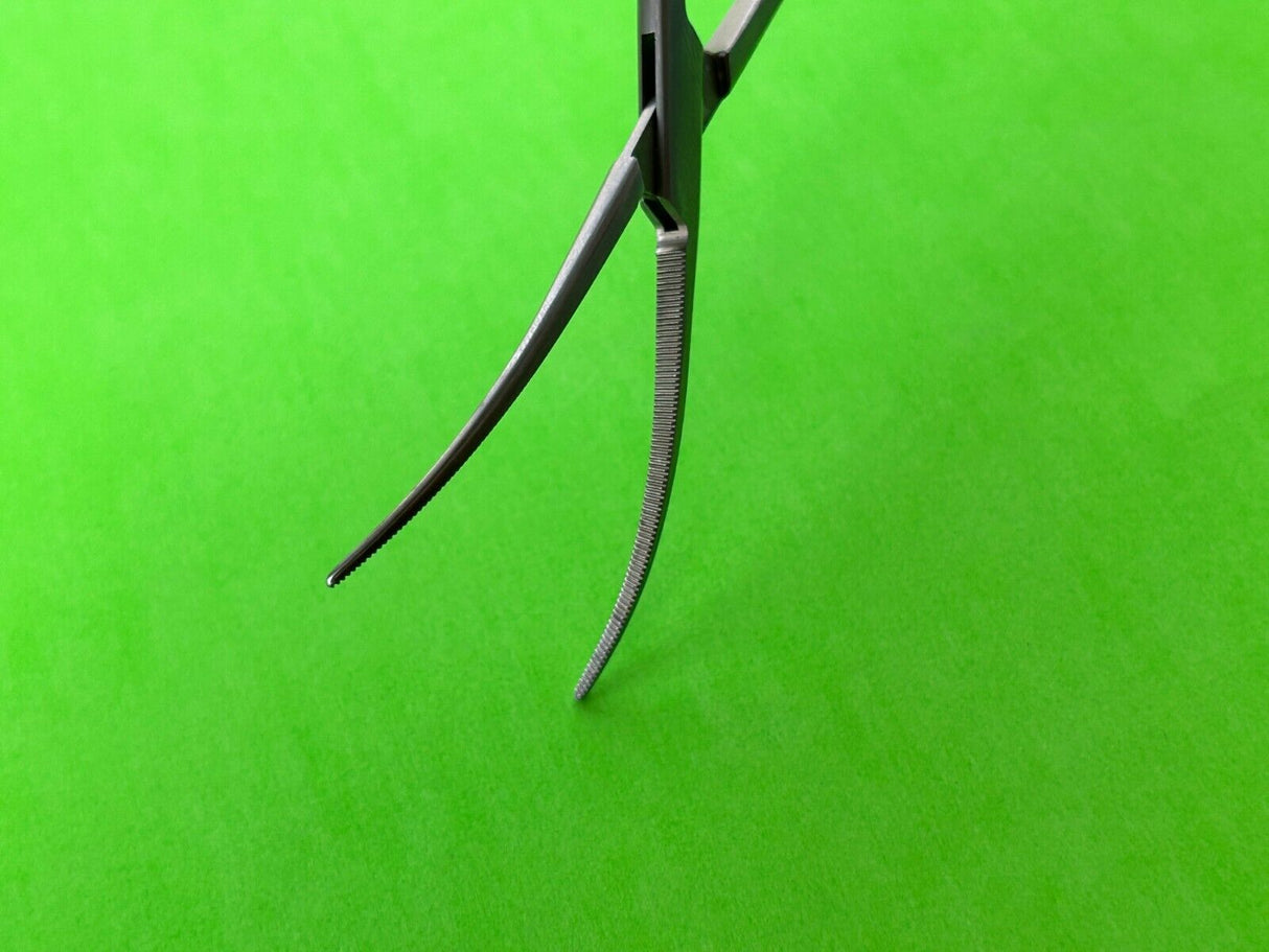 Aesculap Surgical 8-3/4" Curved Forceps
