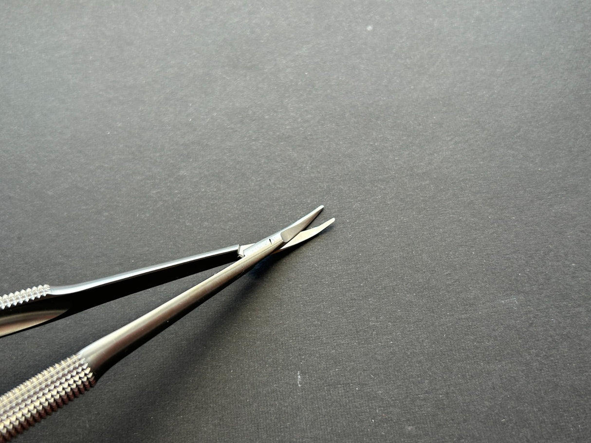 Snowden Pencer 88-6507 Micro Dissecting Scissors, Curved blade 7"