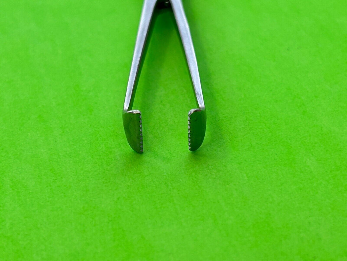 Aescualp Surgical 9 x 10 Teeth Allis Grasping Forceps