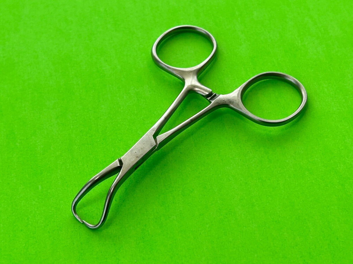 Aesculap Surgical 3-1/2" Towel Clamp Backhaus, Curved