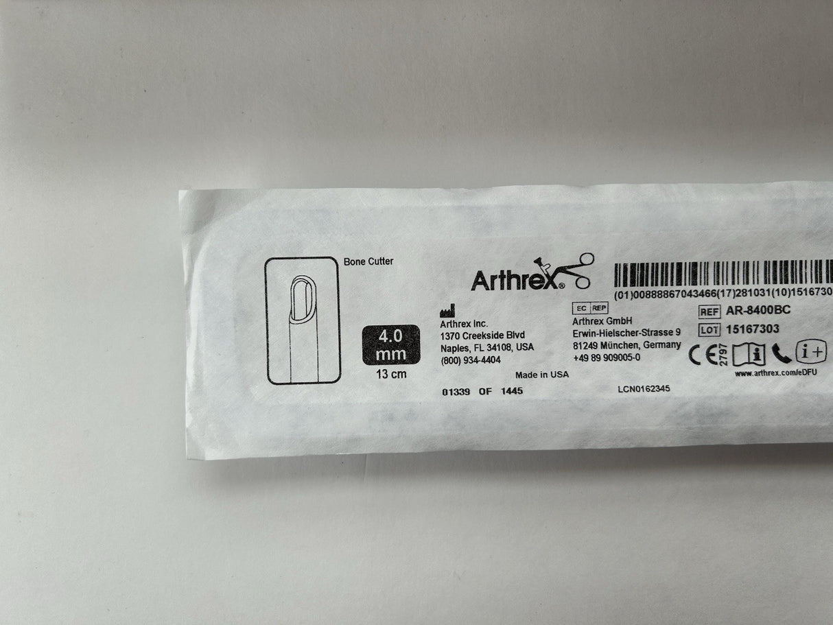 Arthrex Blades Cutter, 4.0 mm x 13 cm IN DATE