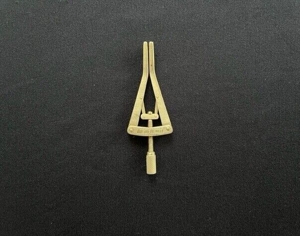 Sklar Self-Retaining Retractor, 4 x 4 Teeth, REF # 22-9027