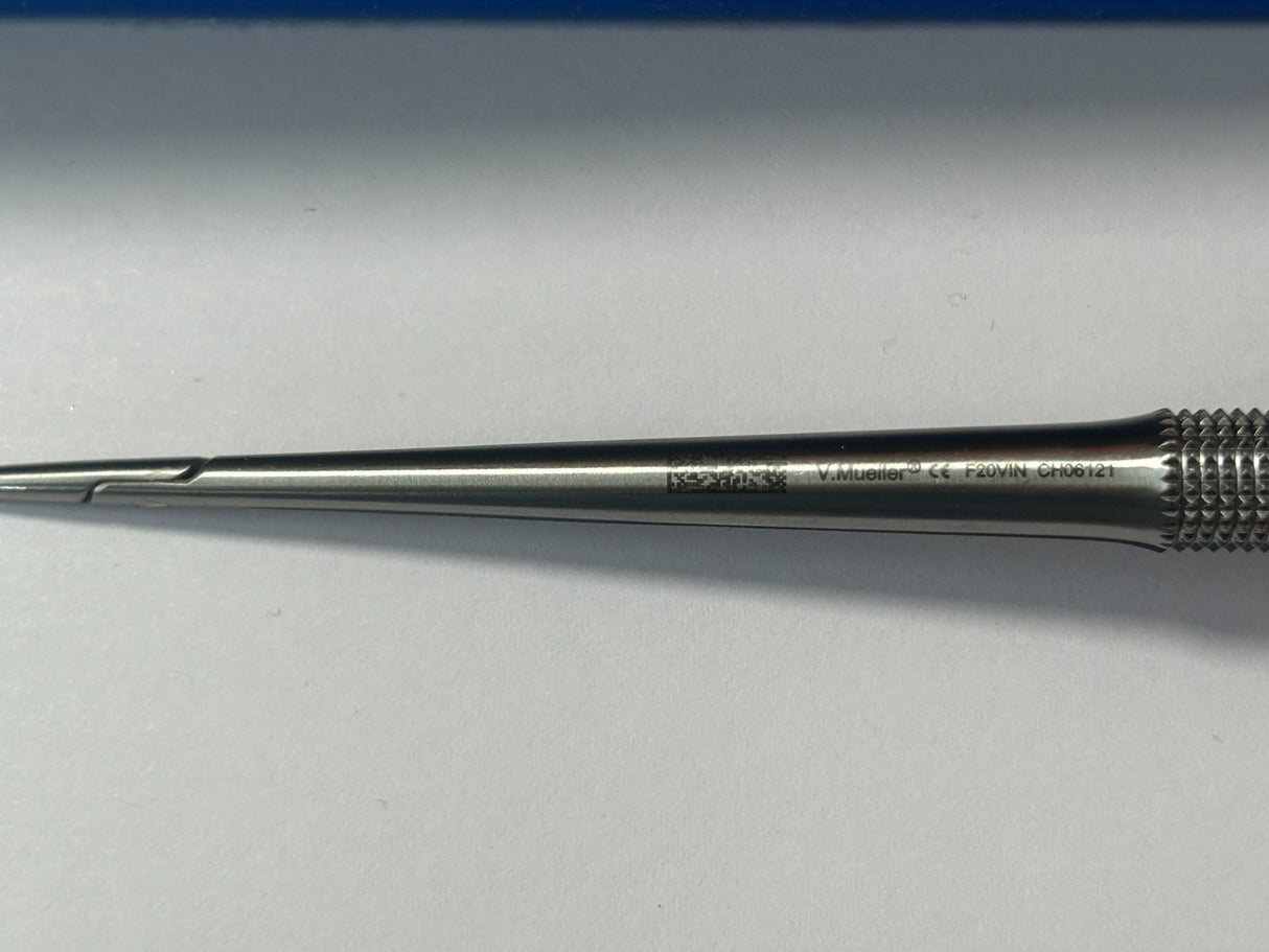 V. Mueller CH06121 Vascular Needle Holder Delicate Diamond Dust Jaws 8-1/4" LOCK