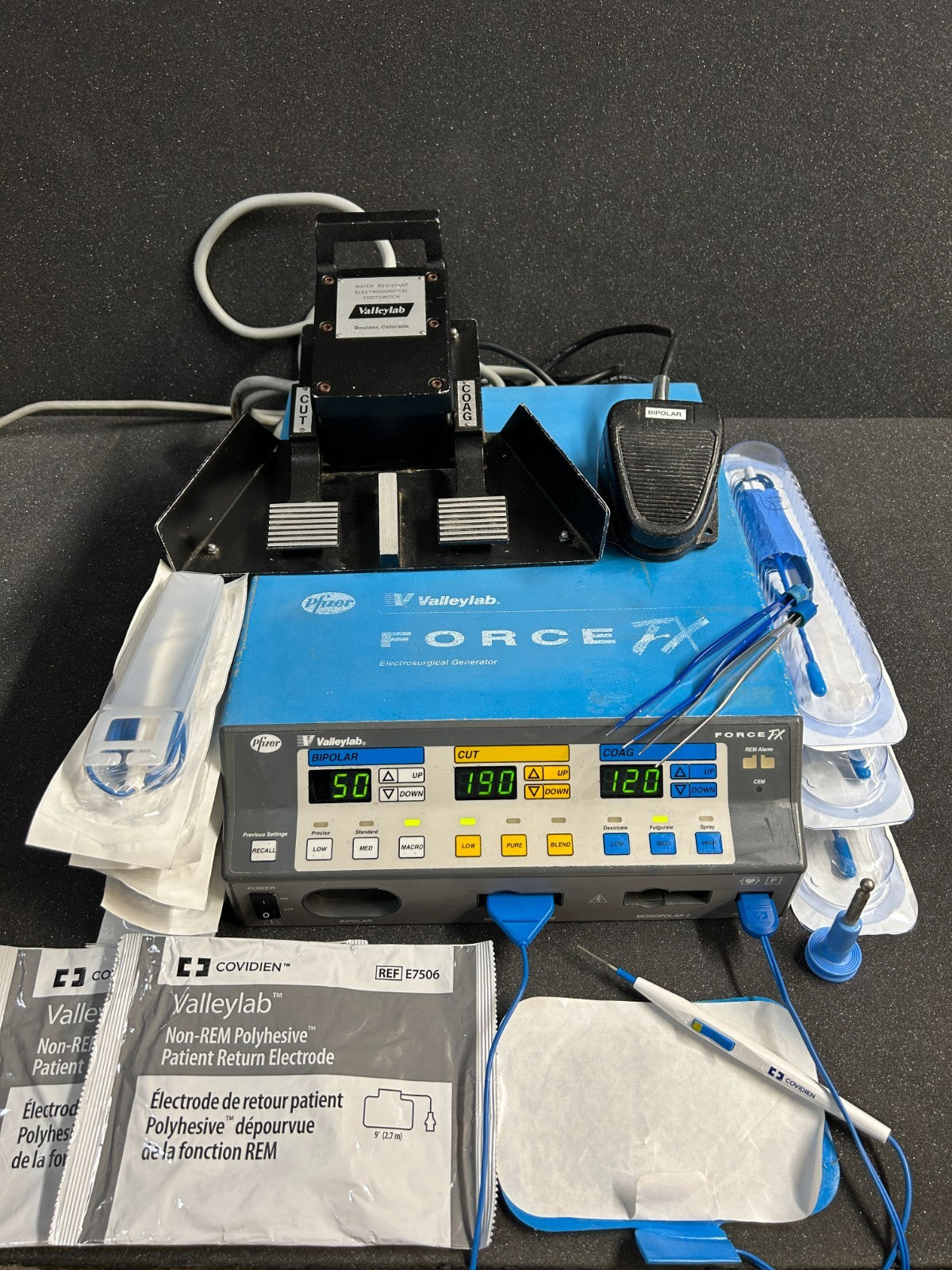 Medtronic/Covidien Valleylab Force FX ESU w/ Footswitches and FREE Extras TESTED