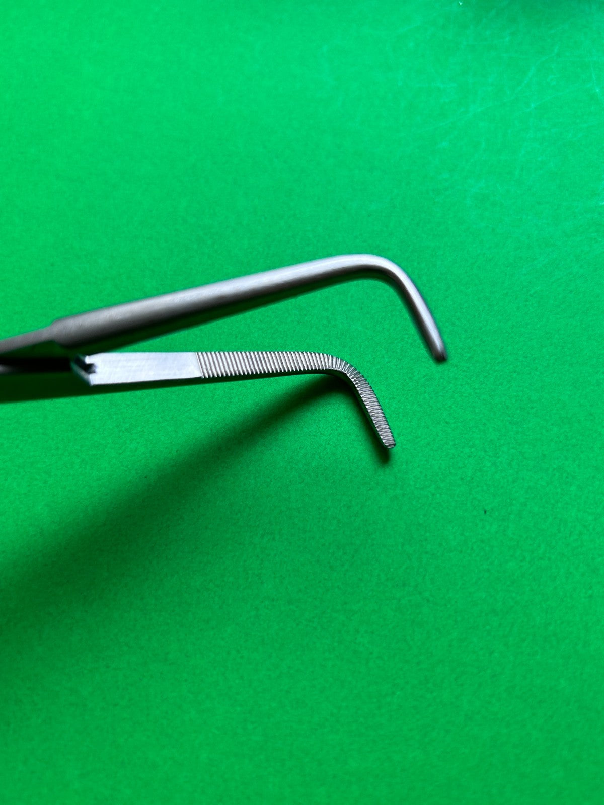 V. Mueller CH5197 Kantrowitz Dressing Forceps Curved Serrated Angled 12in