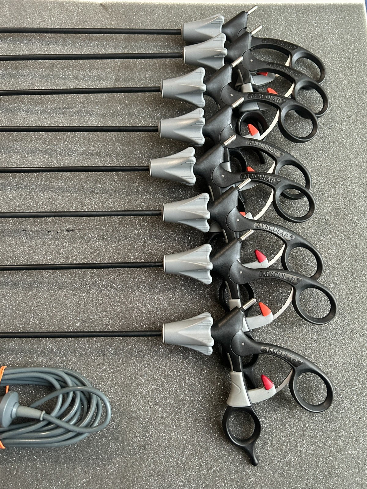 Aesculap 5mmx31cm Autoclavable QuickSnap Laparoscopy Set of 8 w Karl Storz Cord