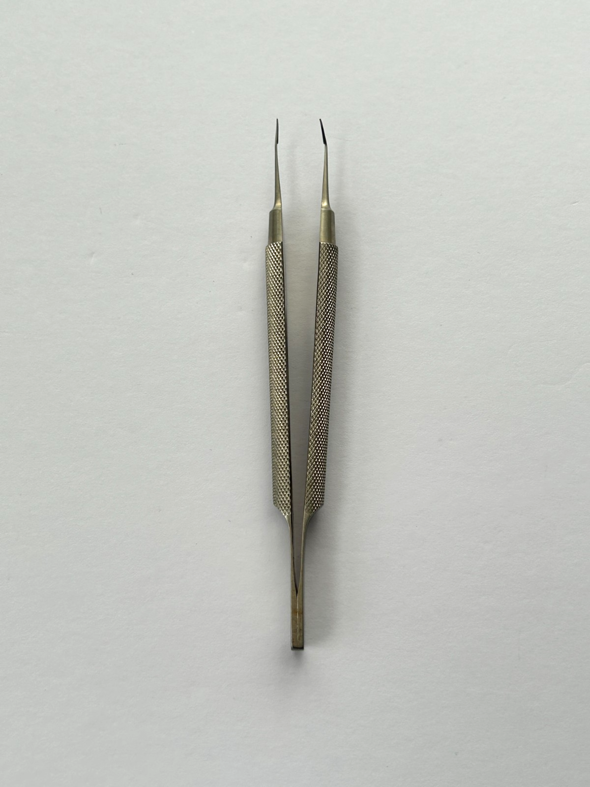 Karl Storz E1856 Catalano Micro Tying Forceps Straight, 6mm