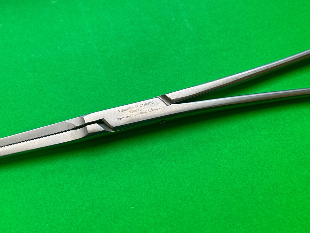 V. Mueller CH6300 Cooley Coarctation Clamp, 8.75” Straight
