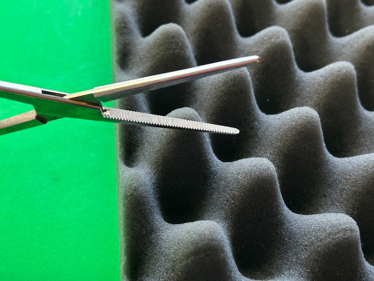 Codman 33-4080 Rochester-Pean Artery Forceps – Straight, 7"