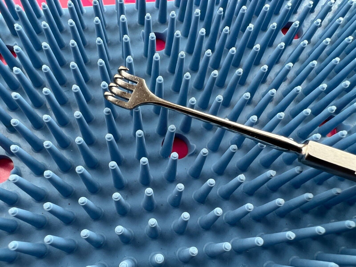 Bausch + Lomb Coleman Retr N4772 Sharp. 7mm wide. Overall length 130mm, 5.1"