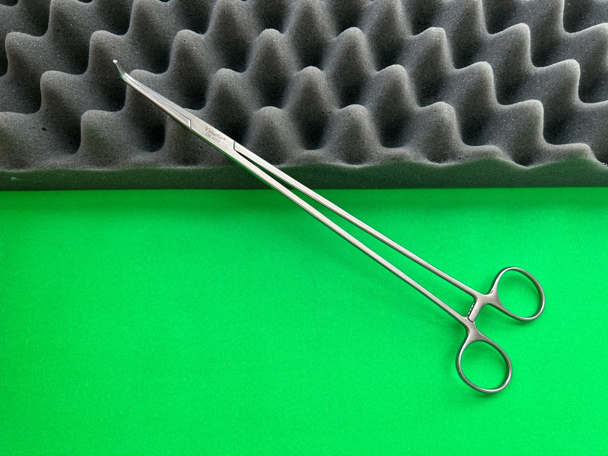 V. Mueller CH1723 Kantrowitz Thoracic Clamp