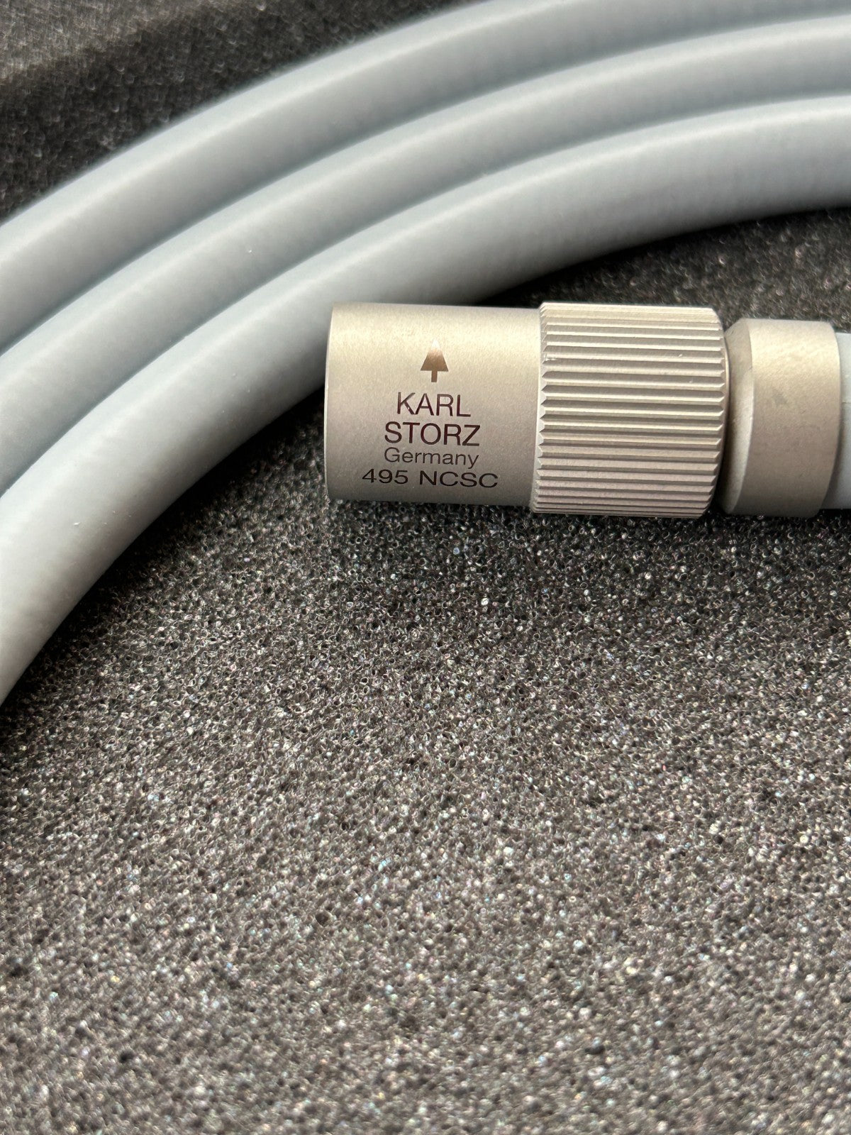 Karl Storz 495NCSC Light Cable 4.8mm x 250cm Autoclavable W Locking Mechanism