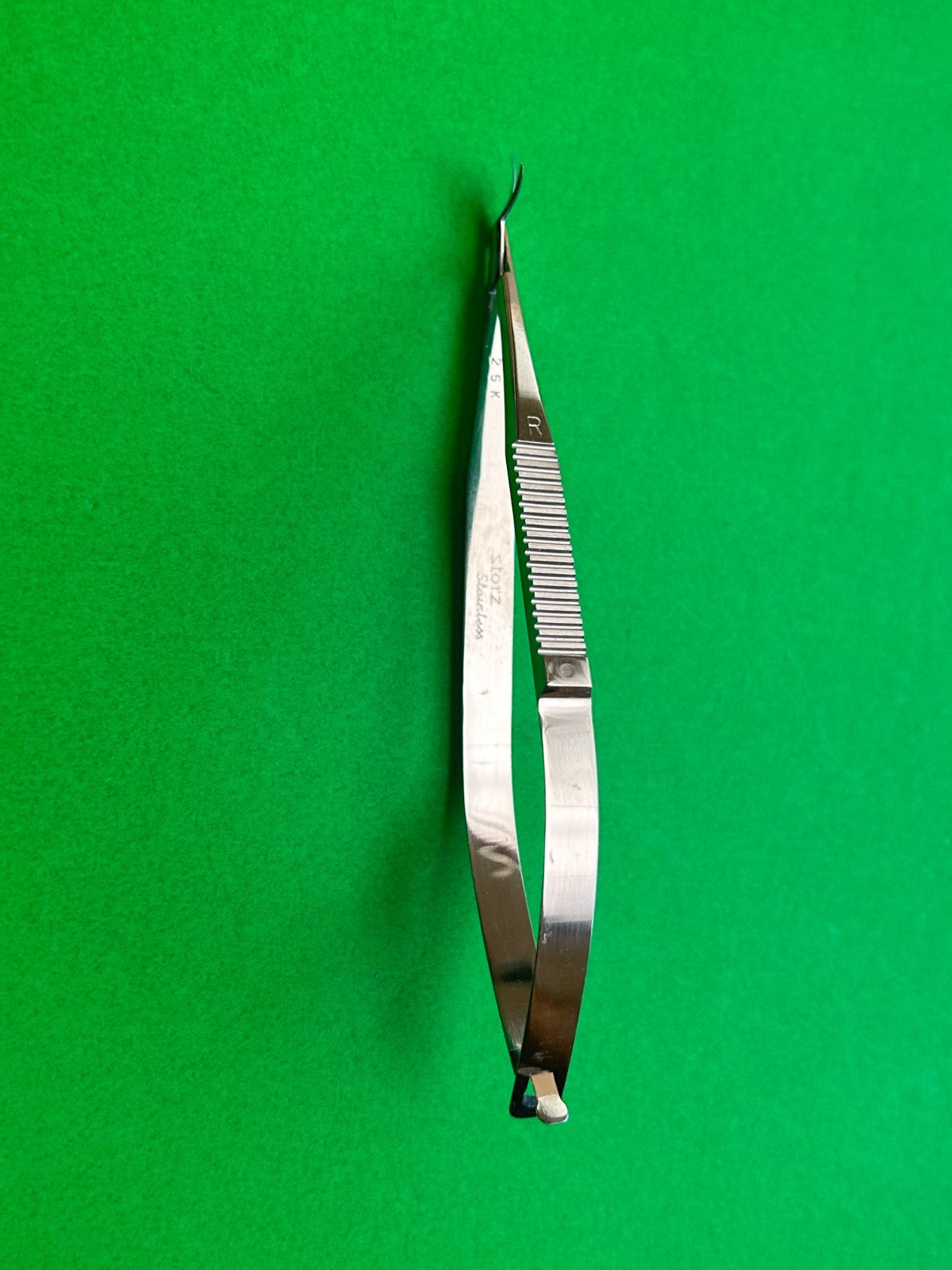 Karl Storz E3304 Ophthalmic Castroviejo Corneal Section Scissors, 14mm Right