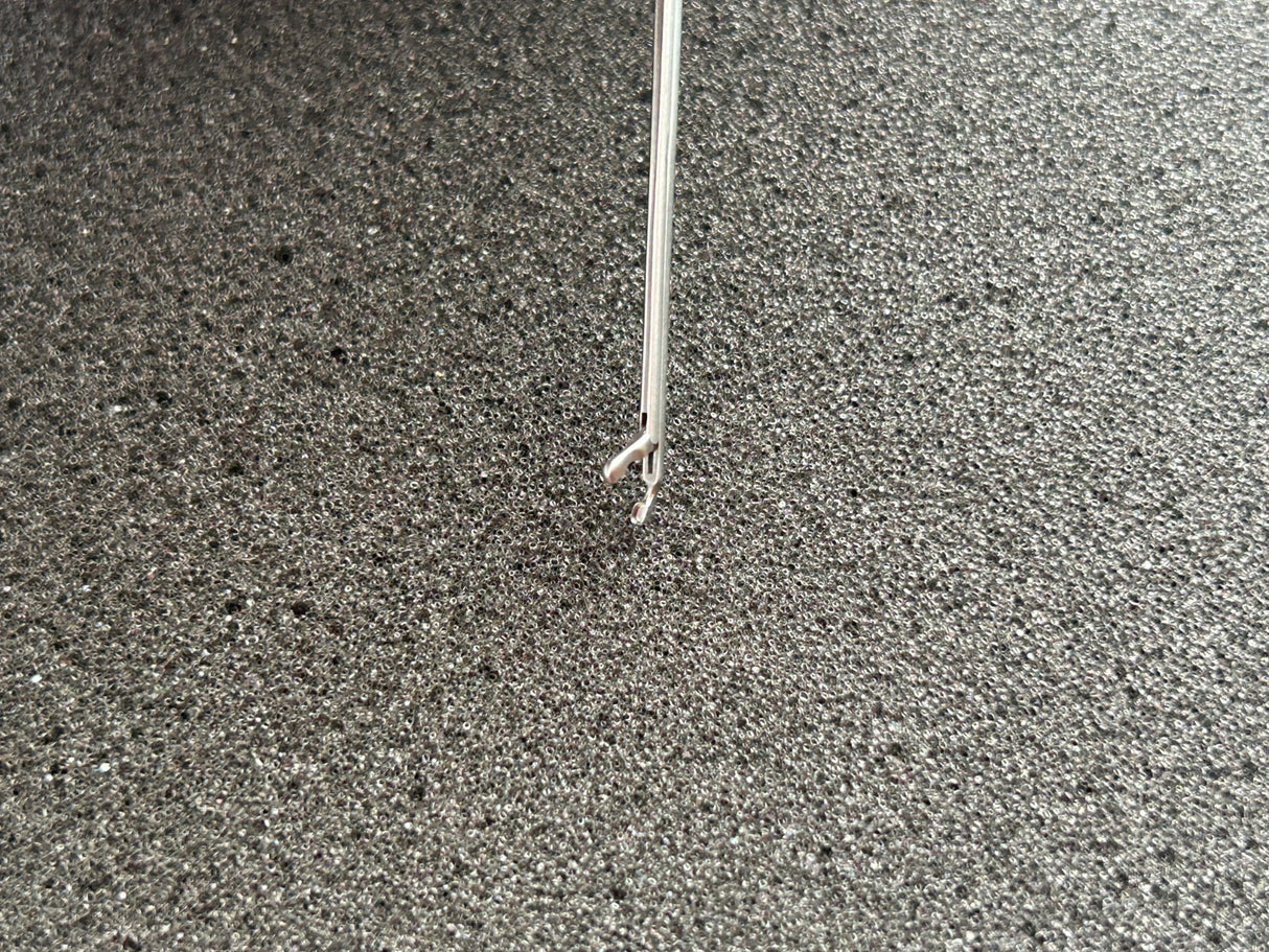 Karl Storz 221509 Ear Forceps, curved right, 8 cm
