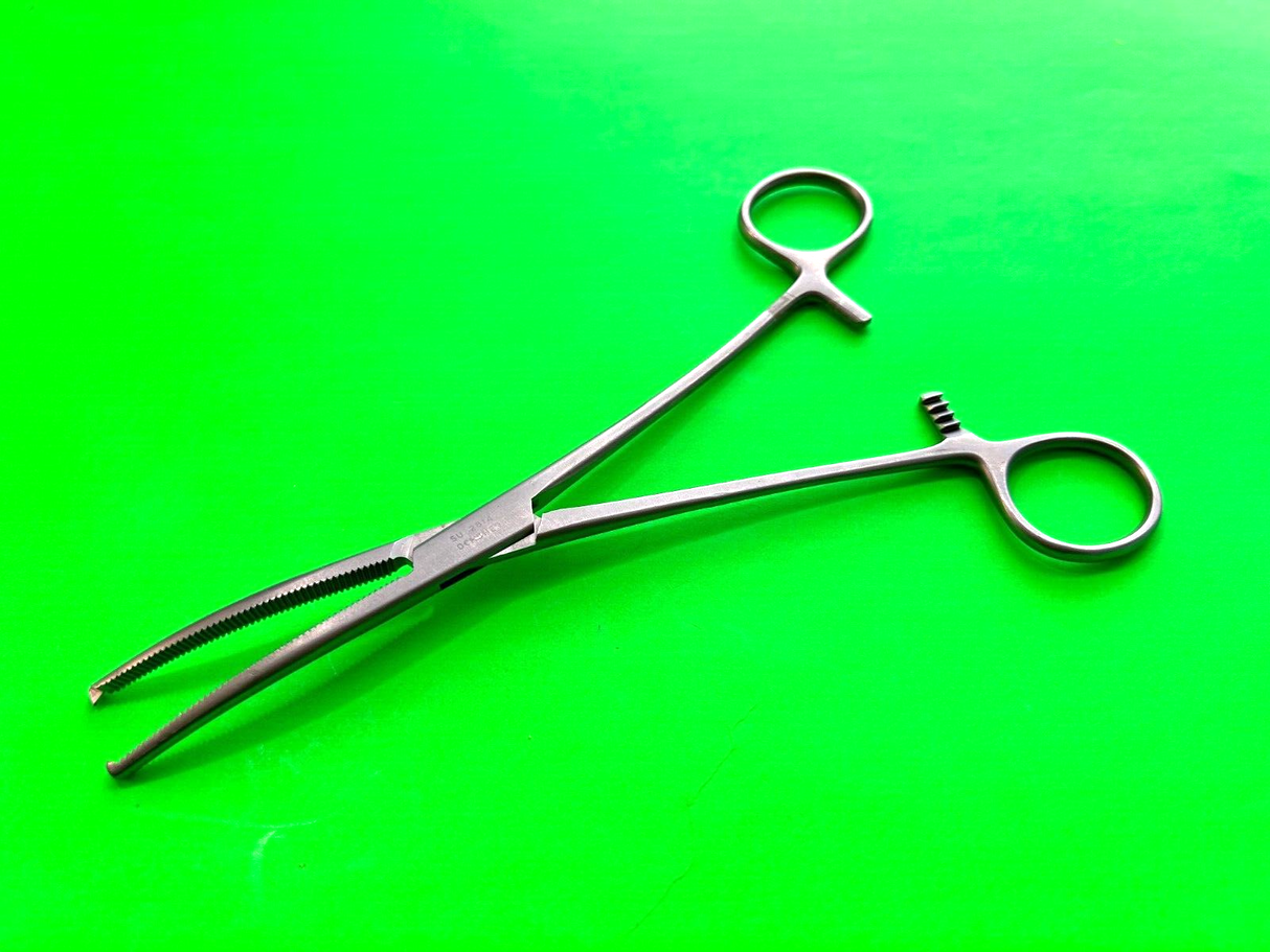 V.Mueller Surgical SU-2814 Ochsner Artery Forceps Curved 8"
