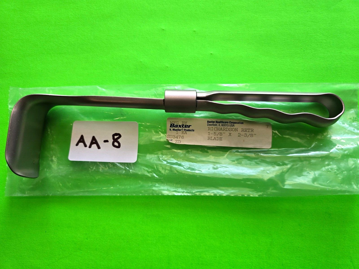V. Mueller Surgical Richardson Retractor SU3476 Blade Size 1-5/8" x 2-3/8"