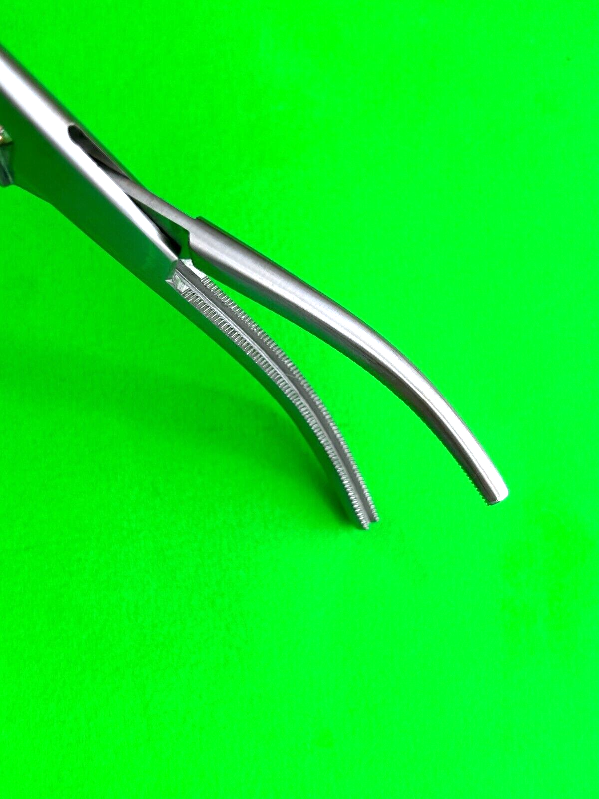 Symmetry Surgical 16-3921 Buie Pile Clamp, Curved 22cm