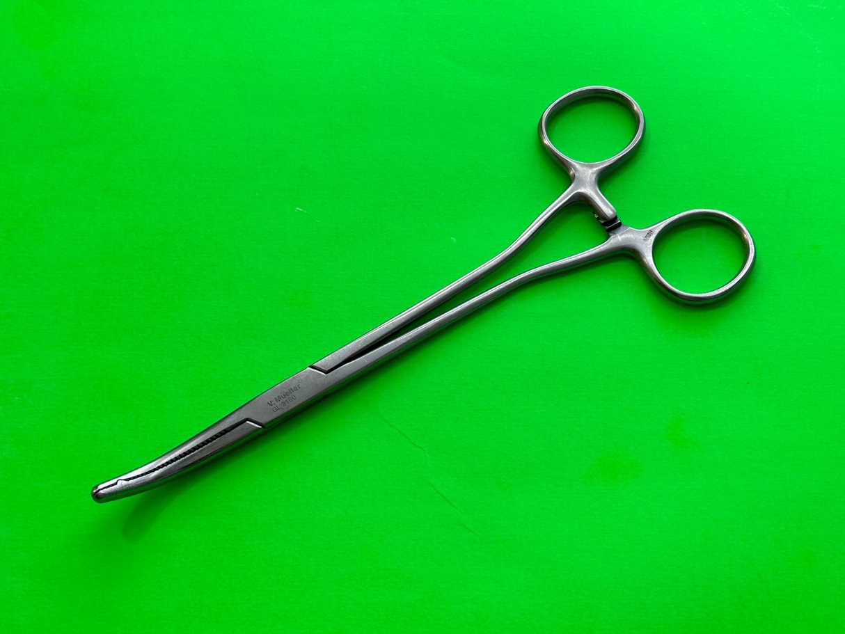 V.Mueller Surgical GL3100 Heany Hysterectomy Forceps, curved 21cm