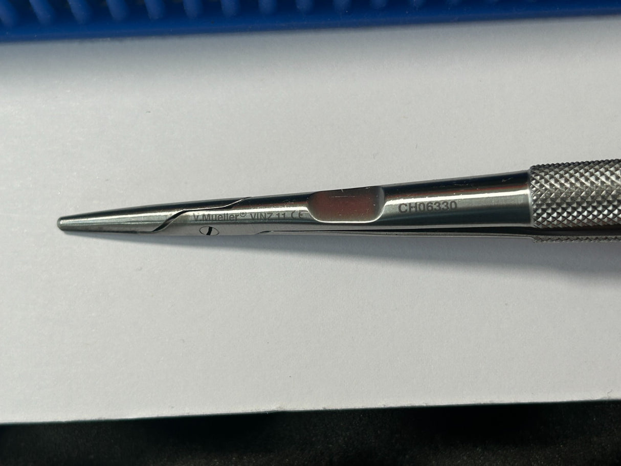 V. Mueller CH06330 Jacobson Heavy Needle Holder, 9" w/Lock, TC