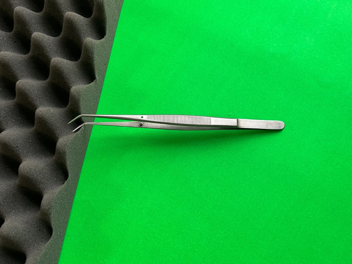 Aesculap BD257 Delicate Forceps, Angled, Serrated Tip, 7-7/8"