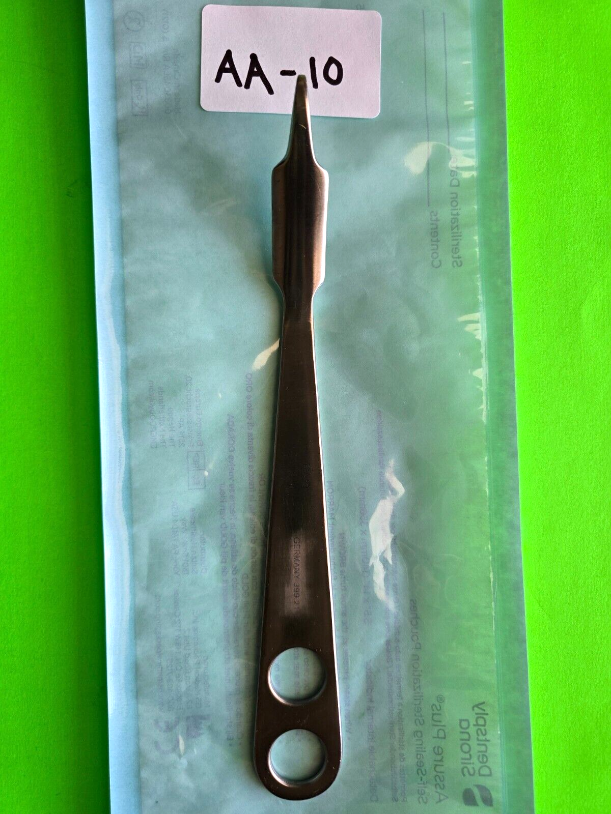 Zimmer 399.21 Surgical Hohmann Retractor Size 18mm Width Long Narrow Tip