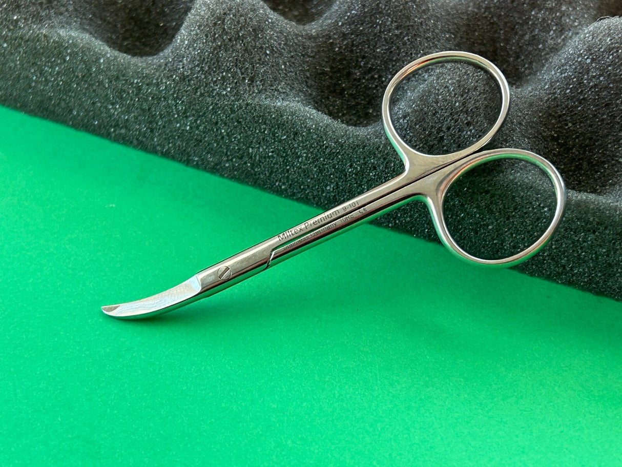 Miltex Surgical 3-1/2" Premium Shortbent Scissors, Curved