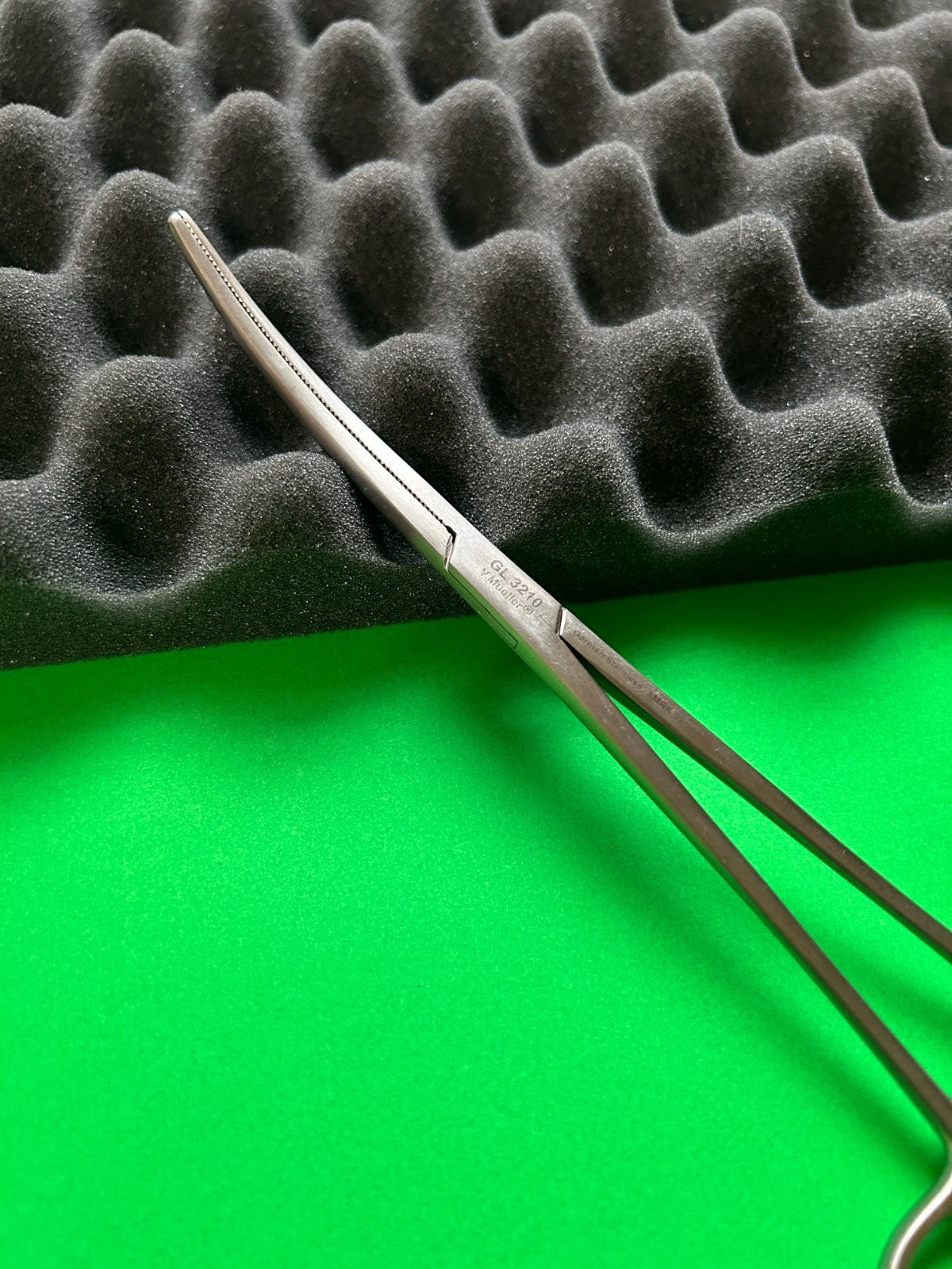V. Mueller GL3210 Rochester-Pean Hysterectomy Forceps