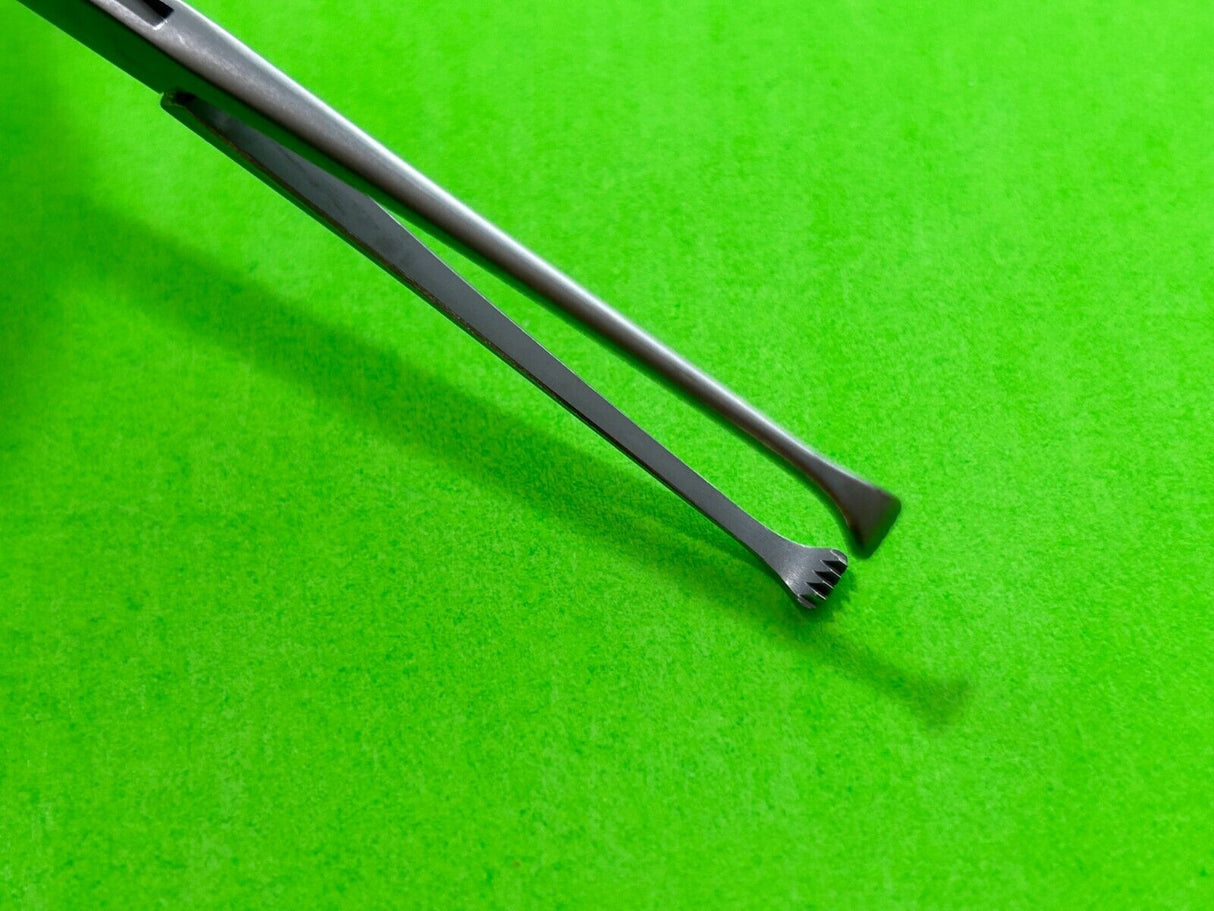 Aesculap Surgical Allis Tissue Forceps, 6" Straight 4x5 Teeth