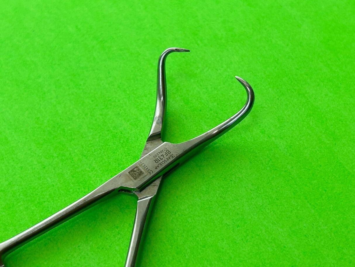 Aesculap Surgical 3-1/2" Towel Clamp Backhaus, Curved