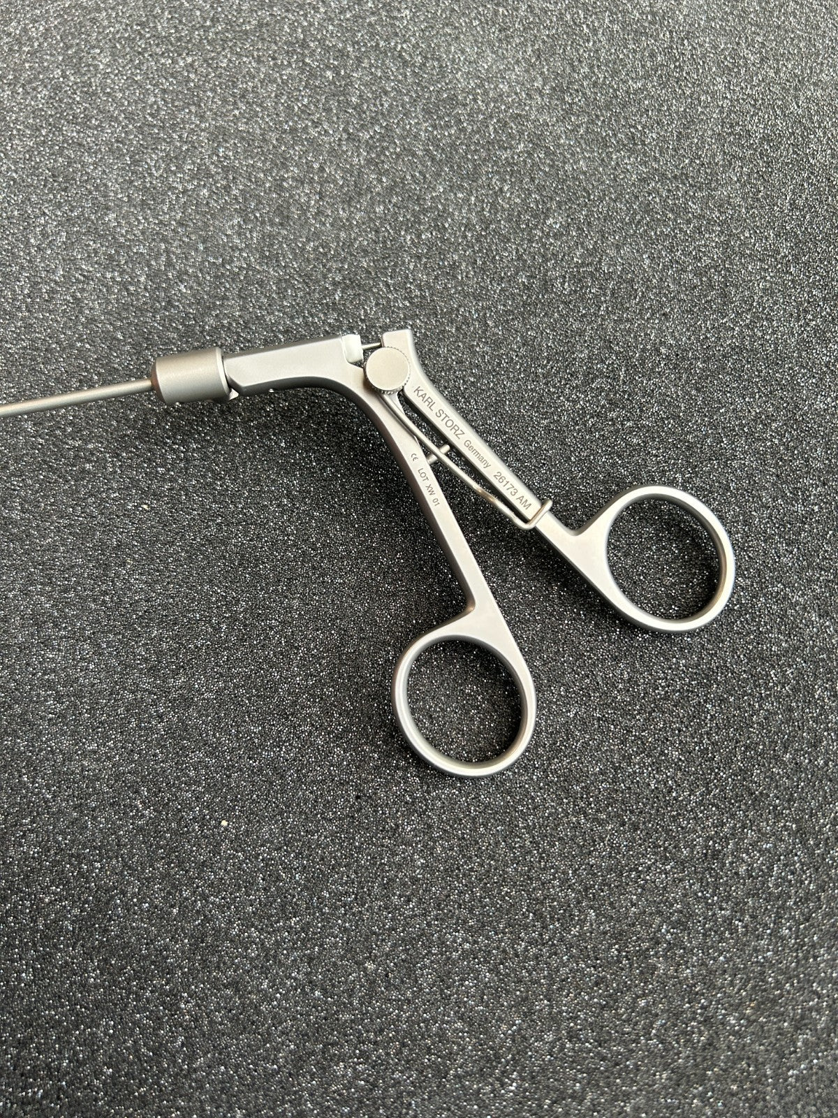 Karl Storz 26173AM Closure Instrument 2.8mm, 17cm Working Length.