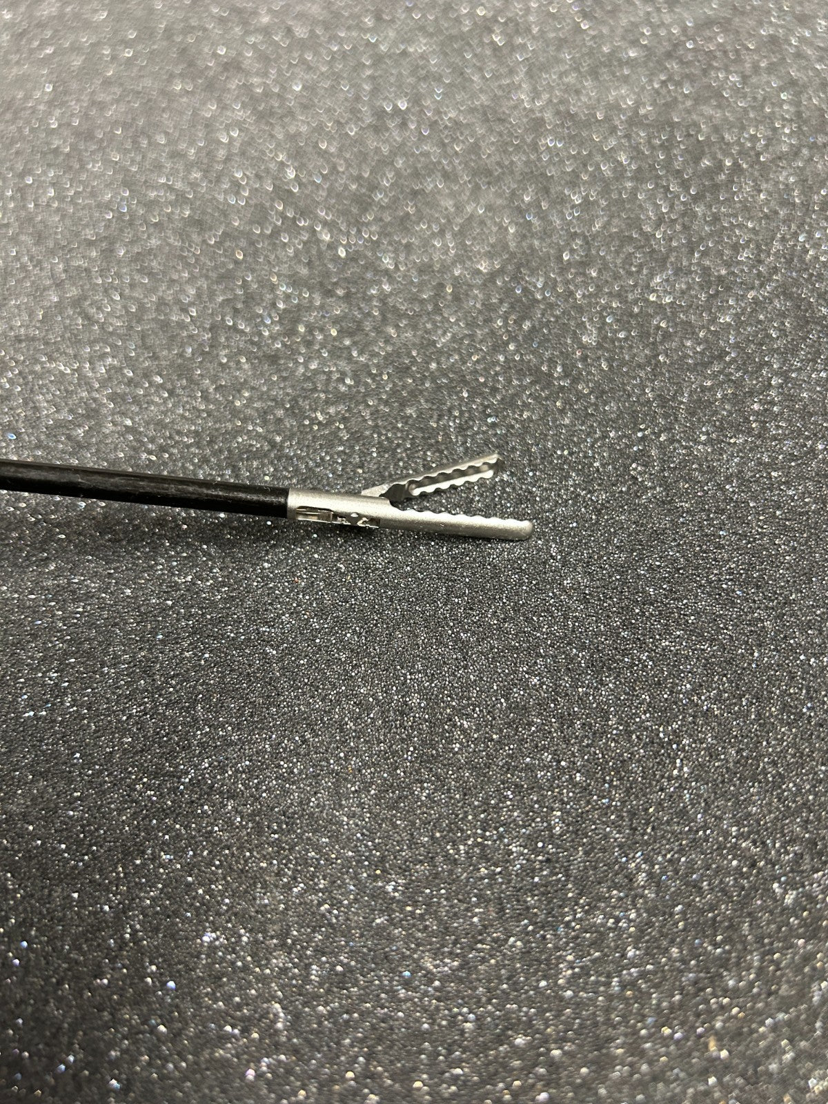 Aesculap 8360-00 Prestige Atraumatic Single Action Slide Lock Grasper 5mm x 36cm