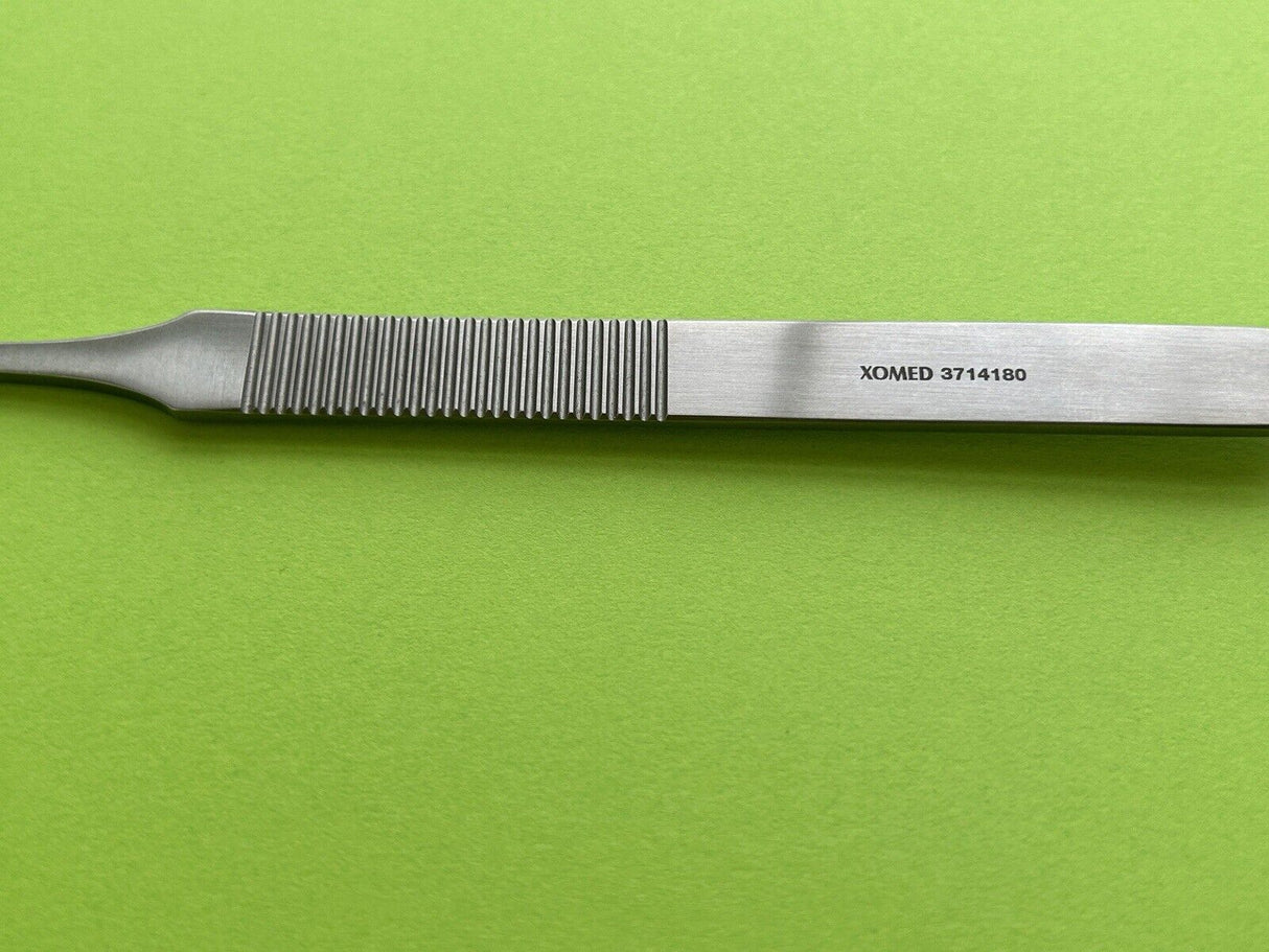 XOMED Double-Ended 3.5mm Cottle Knife Guide and 10mm wide Retractor