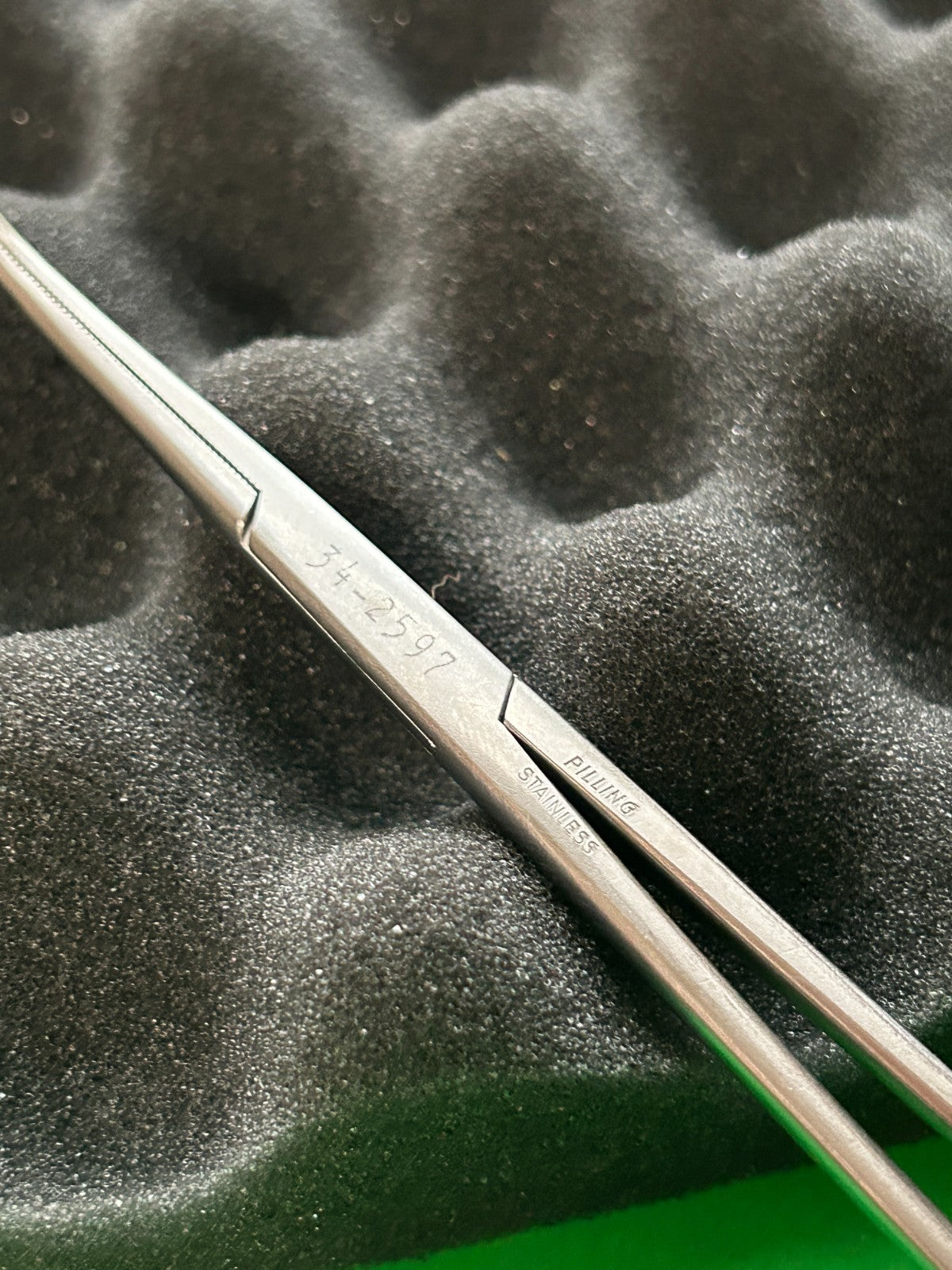 Pilling 34-2597 Gemini 9" Angled Forceps