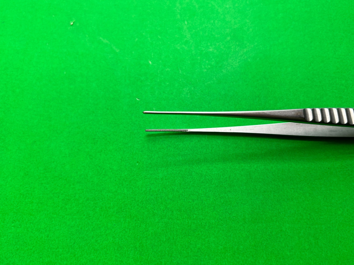 Aesculap FB395R DeBakey ATRAUMATIC Tissue Forceps 1mm Tip 7-3/4"