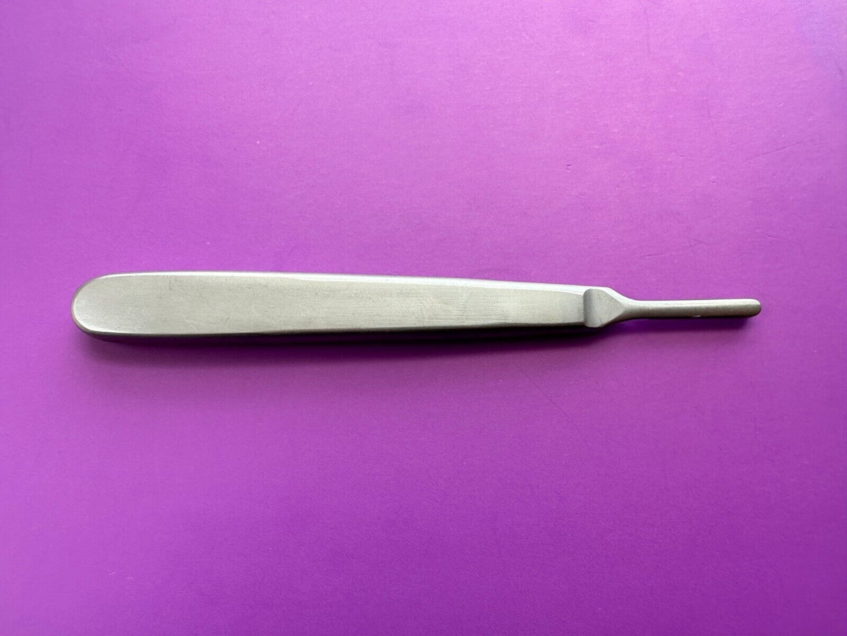 Aesculap BB089R Handle #9XL, F/ Blades nos. 18-36 5 3/4in