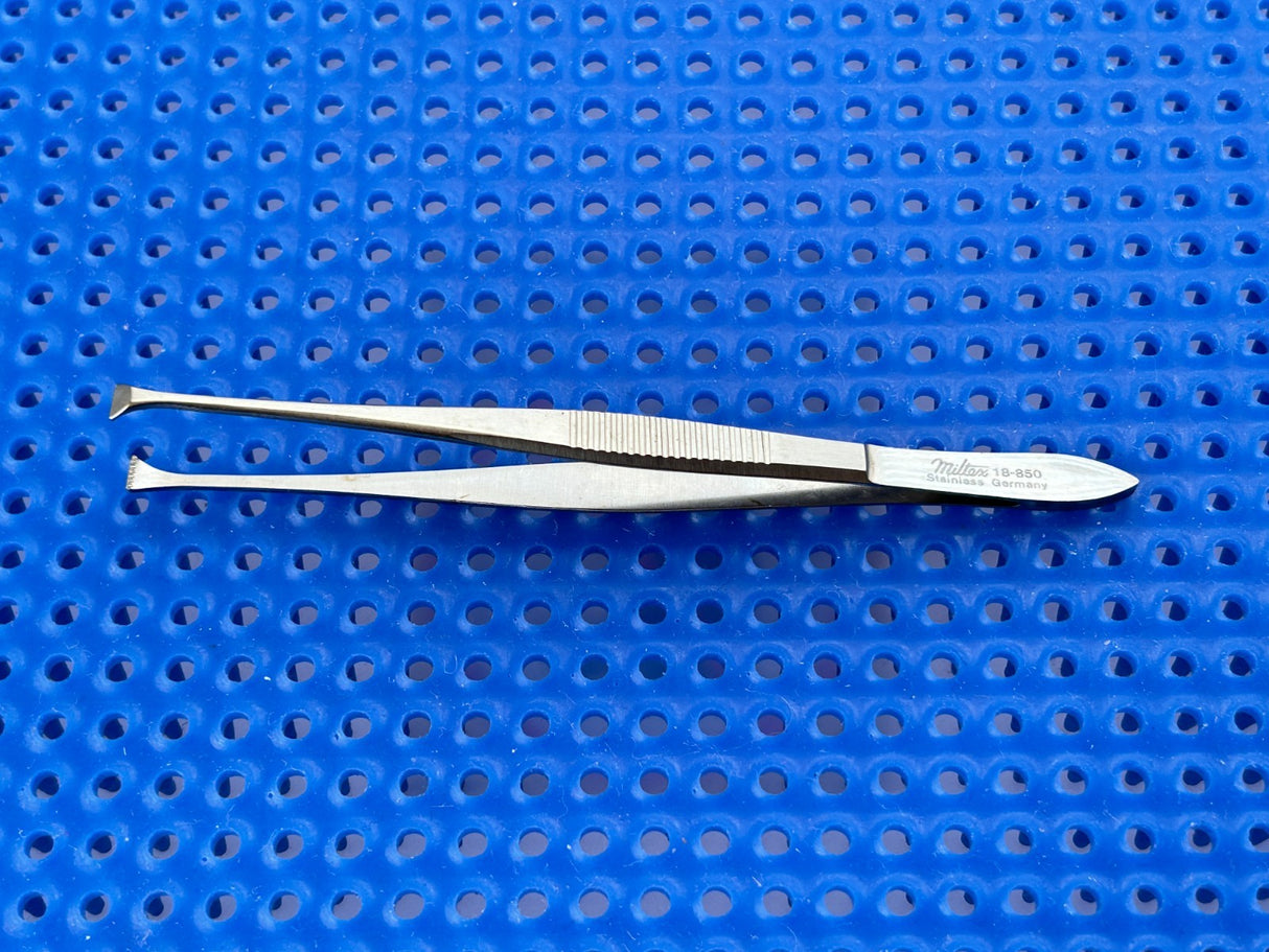 Miltex Surgical 18-850 Fixation Forceps 4.5 mm jaw width, 4-3/8"
