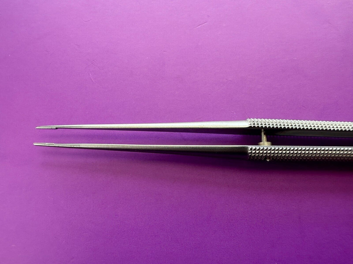 SNOWDEN-PENCER™ Micro Diamond-Jaw Forceps 5590 Straight. Overall length 7in