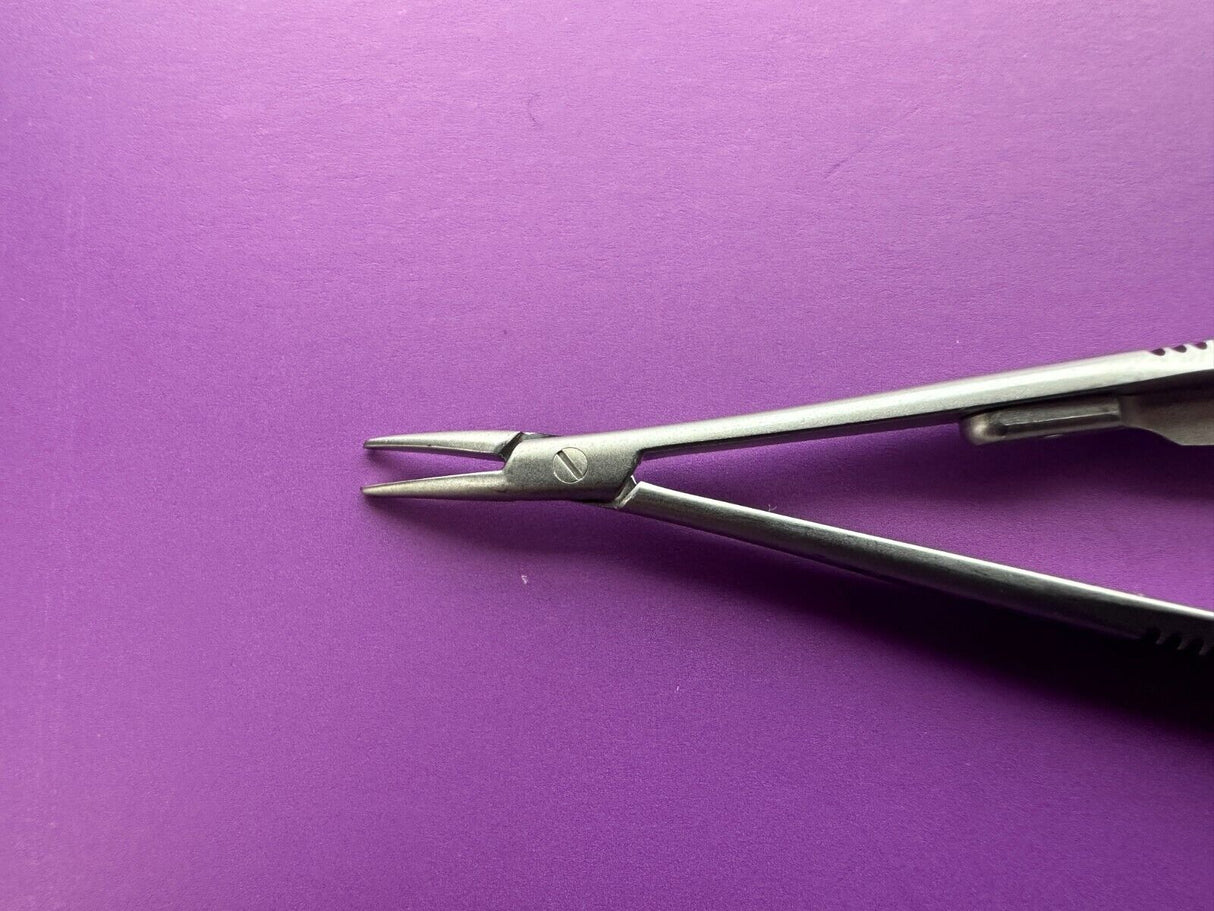 Karl Storz E3848 Castroviejo Needle Holder 11mm Curved Medium Locking