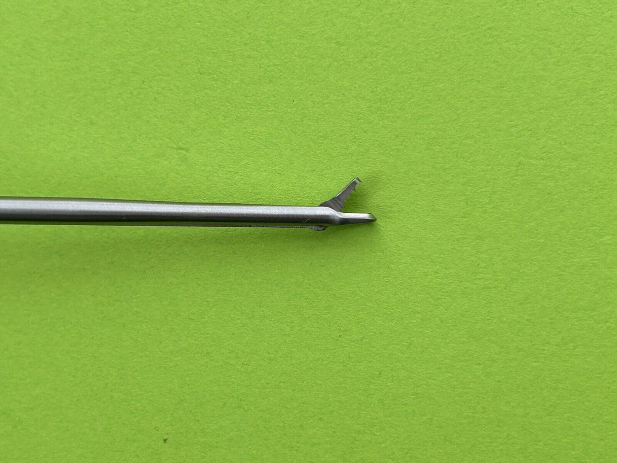 Stryker Surgical 300-027-100 Conquest 2.7mm Straight Big Bite Punch