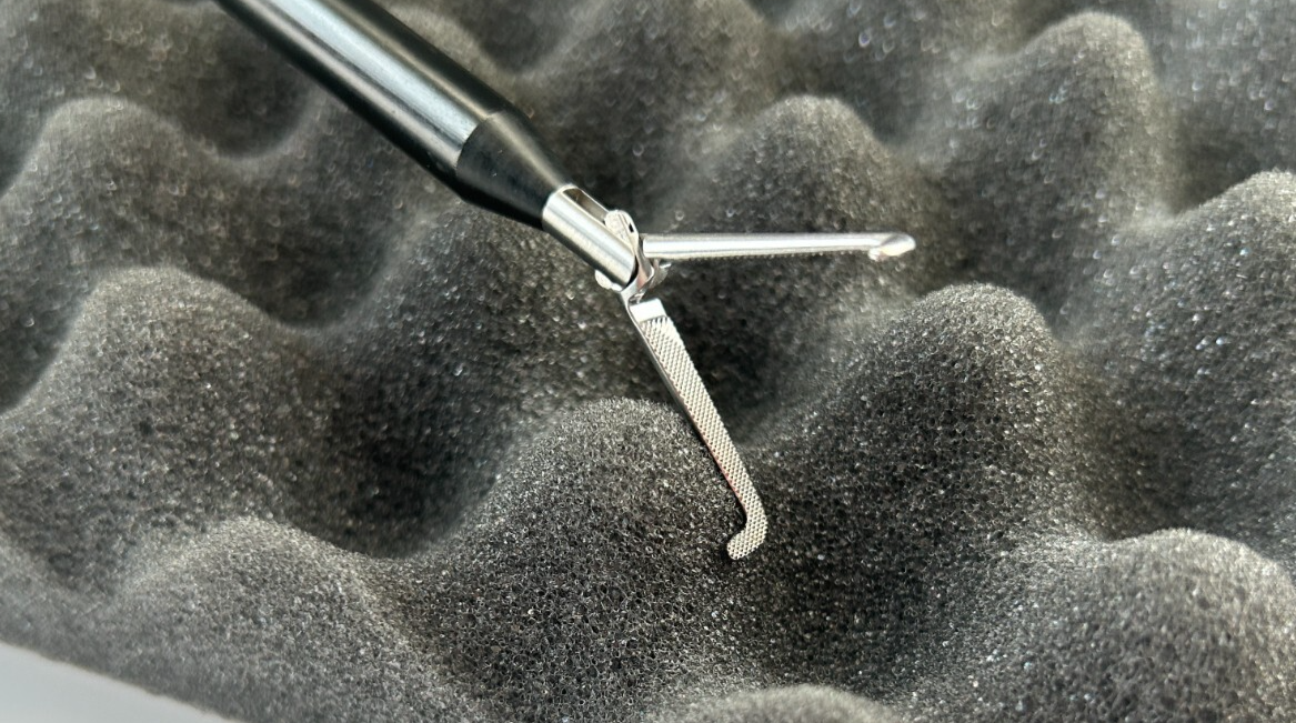 Jarit Surgical Mixter Dissector Roto-Cam Monopolar, Insulated, 10mm, 12-1/2"