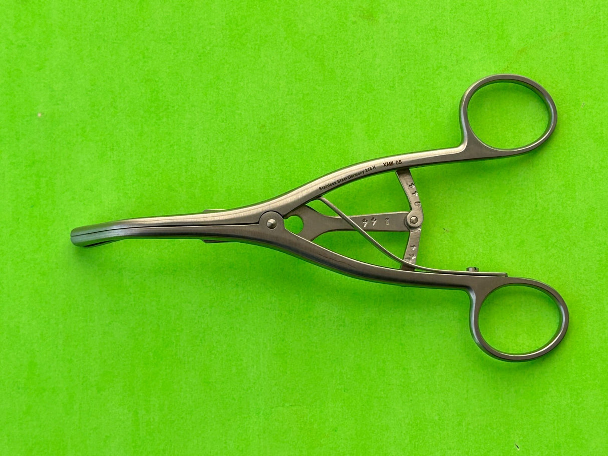 V.Mueller Surgical 5-1/2" Laborde Tracheal Dilator 3-Prongs