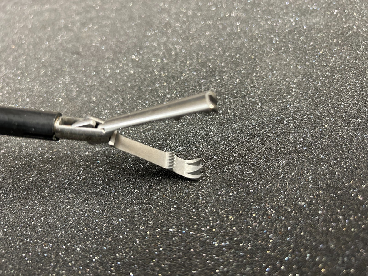 Stryker 250-080-230 Laparoscopic Alligator Grasping Forceps 10mm x 33cm