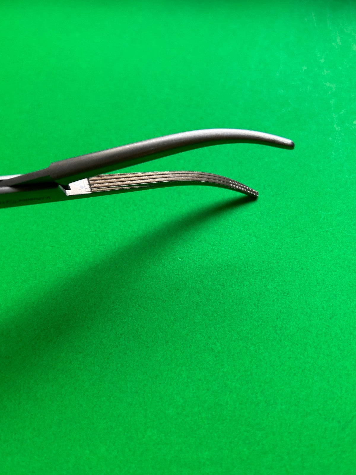 V. Mueller SU-2742 Hemostatic Forceps 6-1/4"