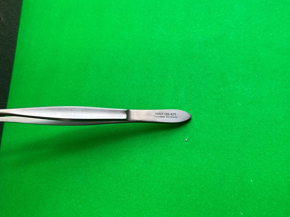 Jarit 130-425 Cushing Forceps 18cm Straight Serrated Tip