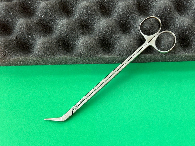 Aesculap Surgical 7-1/4" Potts Vascular Scissors. Sharp